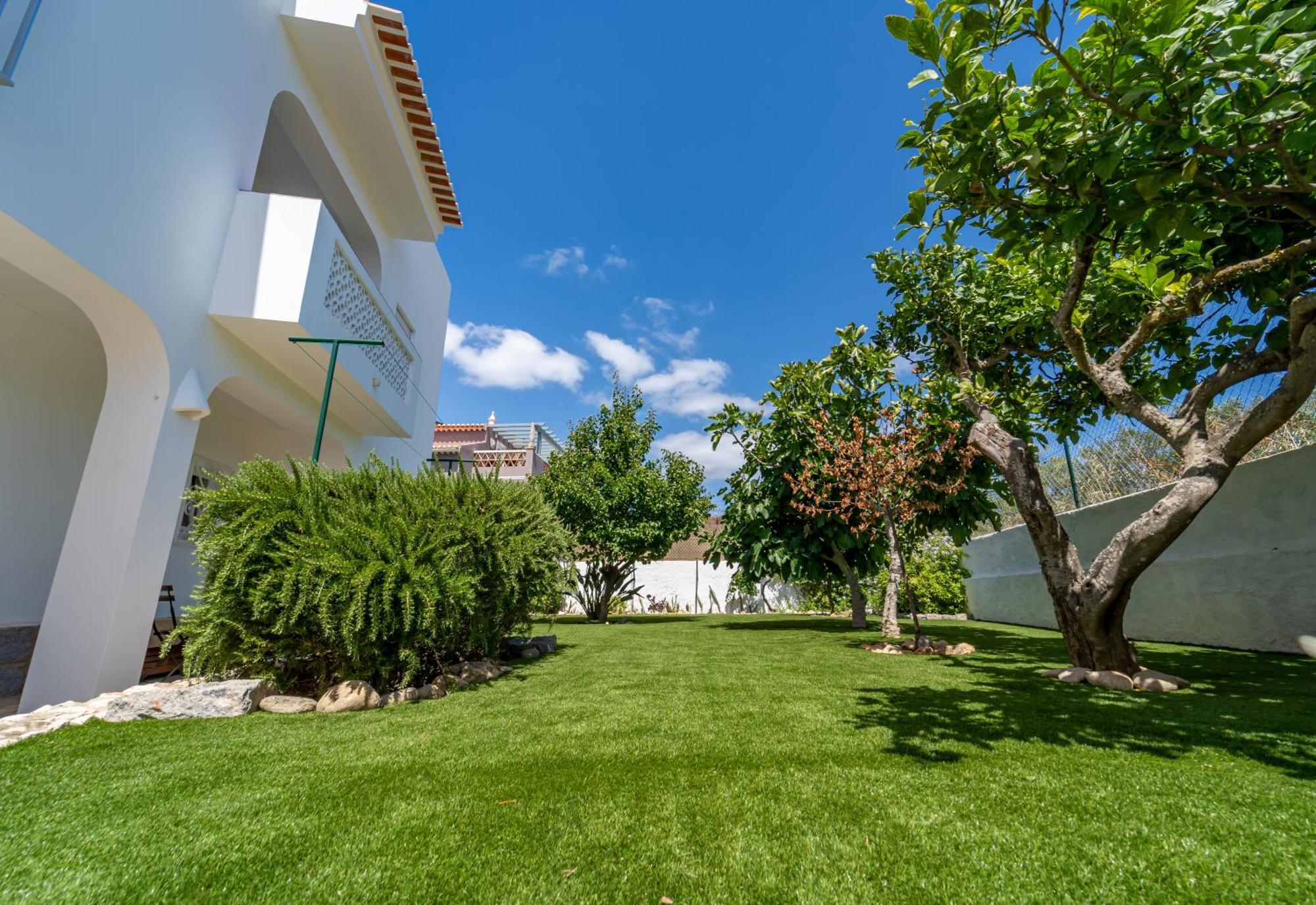 Brisa Do Mar T1 With Garden Access * Lagos